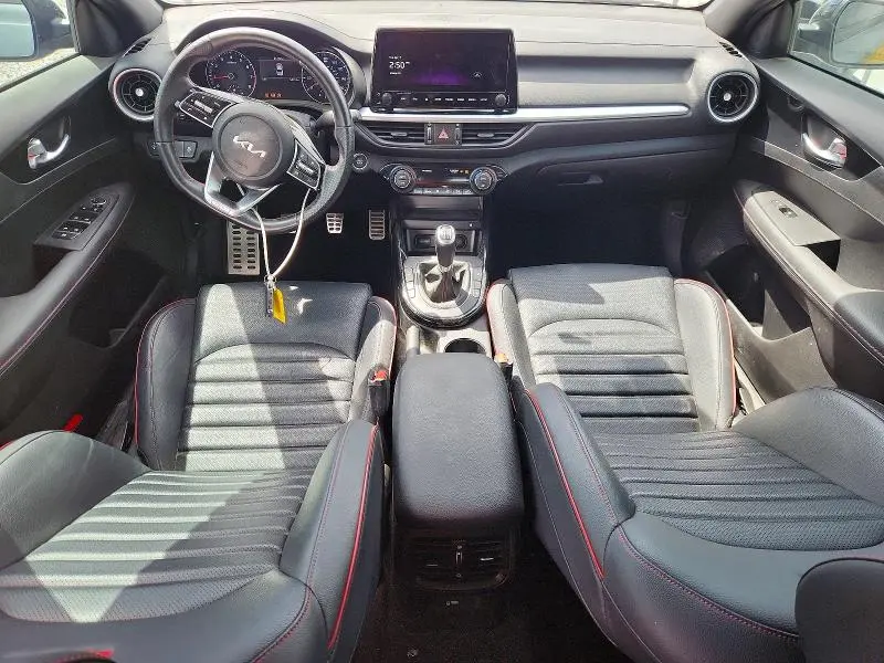 2023 KIA FORTE GT  