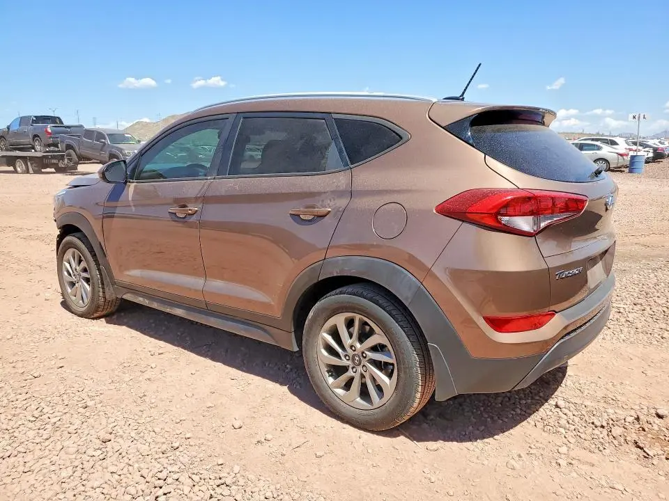 2016 HYUNDAI TUCSON SE  