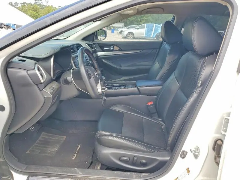2023 NISSAN MAXIMA SV  