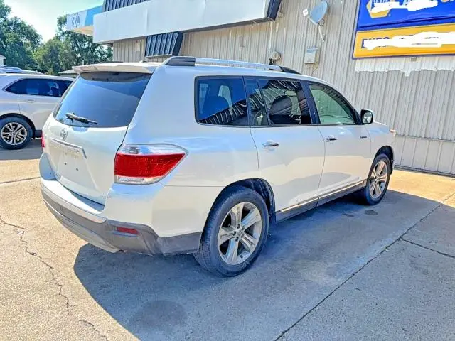 2011 TOYOTA HIGHLANDER LIMITED  
