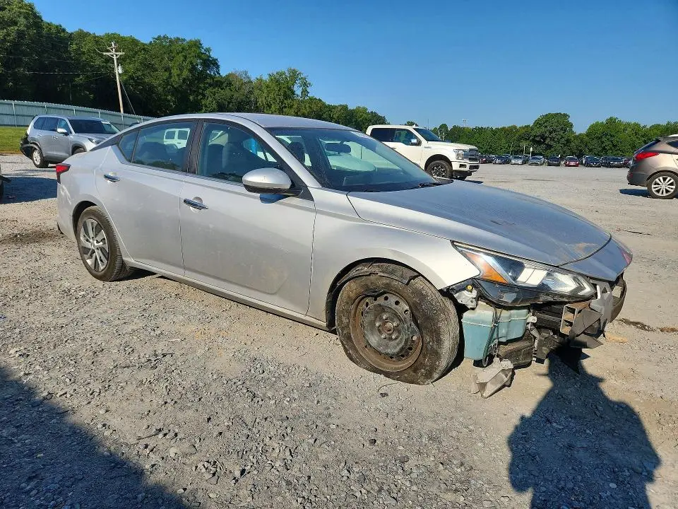 2019 NISSAN ALTIMA S  