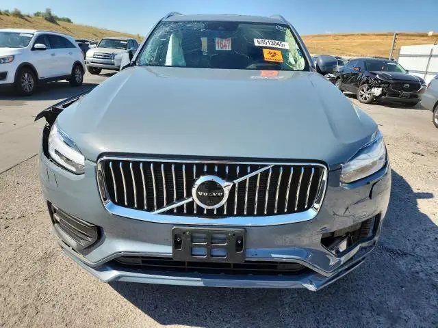 2022 VOLVO XC90 T6 MOMENTUM  
