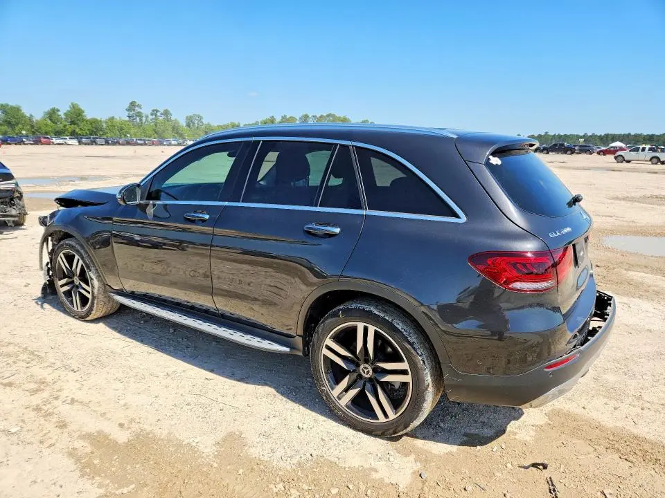 2021 MERCEDES-BENZ GLC 300  