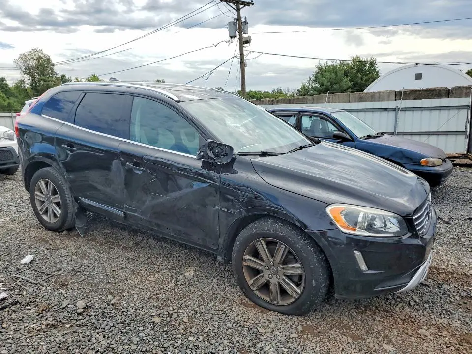 2017 VOLVO XC60 T5 DYNAMIC  