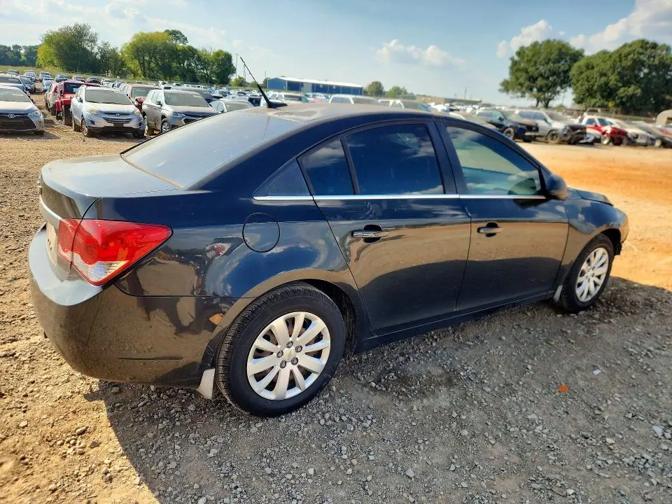 2011 CHEVROLET CRUZE LS  