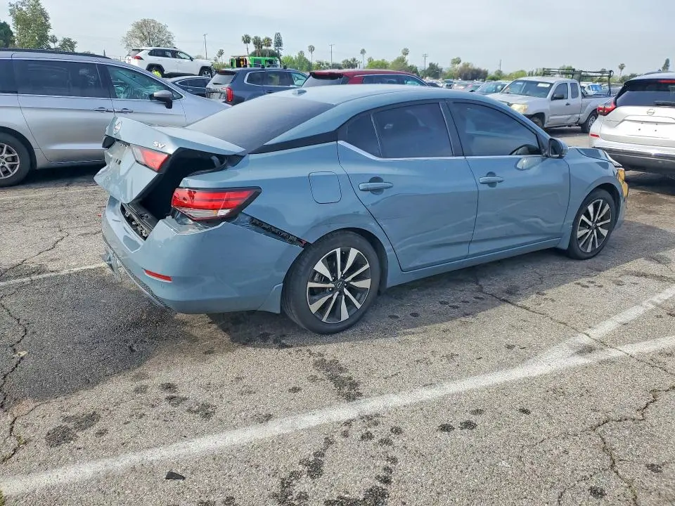 2024 NISSAN SENTRA SV  