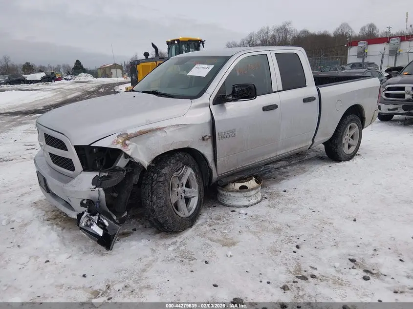 2018 RAM 1500 EXPRESS  4X4 6'4 BOX