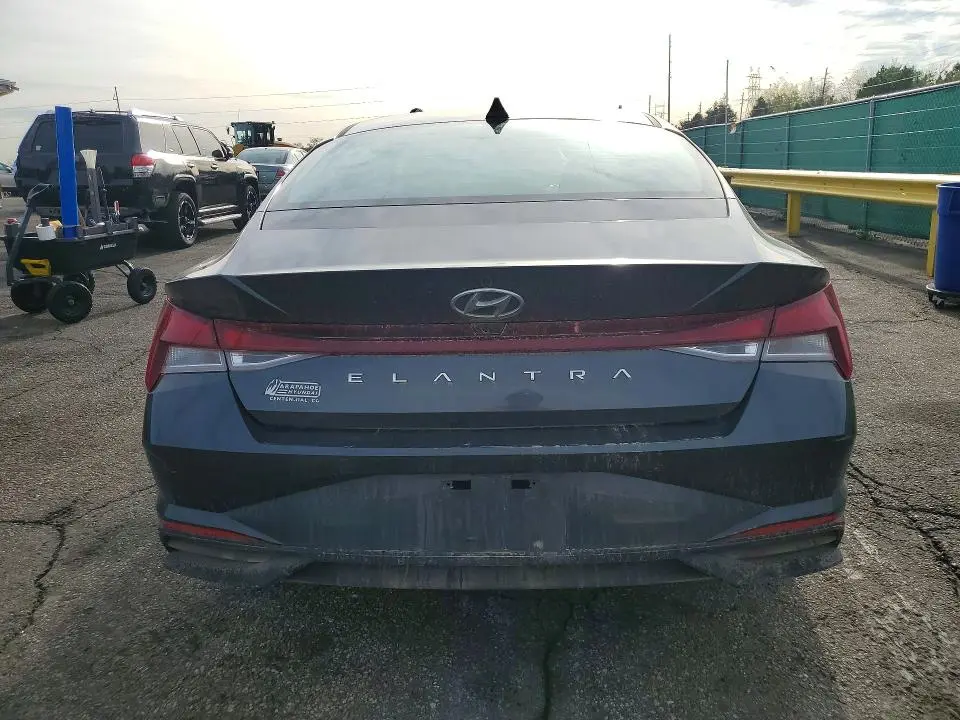 2021 HYUNDAI ELANTRA SEL  