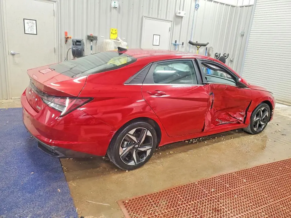 2022 HYUNDAI ELANTRA   