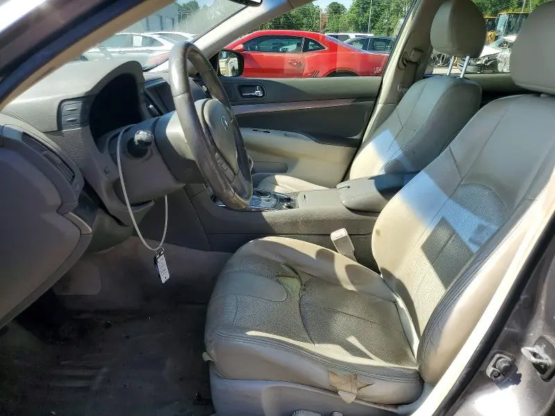 2015 INFINITI Q40 BASE  