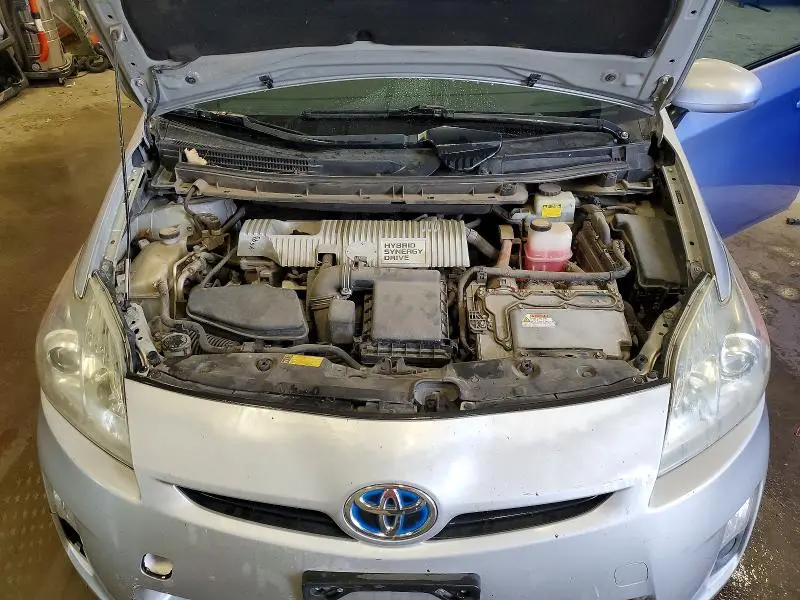 2010 TOYOTA PRIUS III  