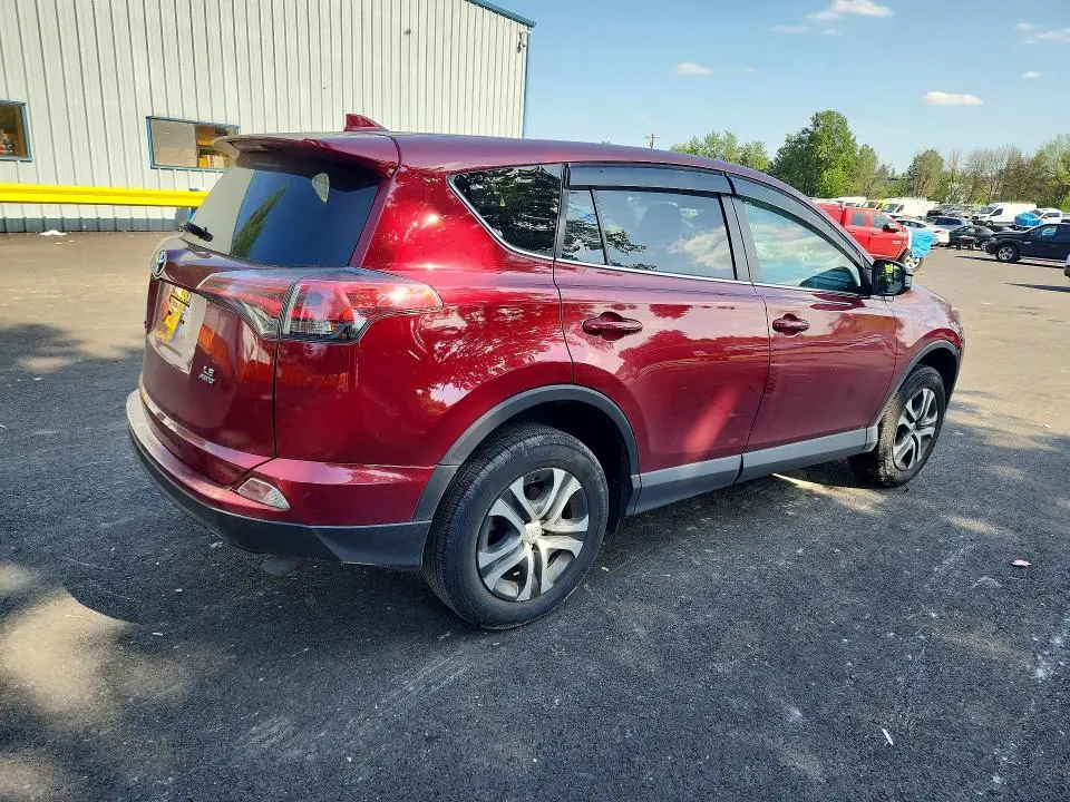 2018 TOYOTA RAV4 LE  