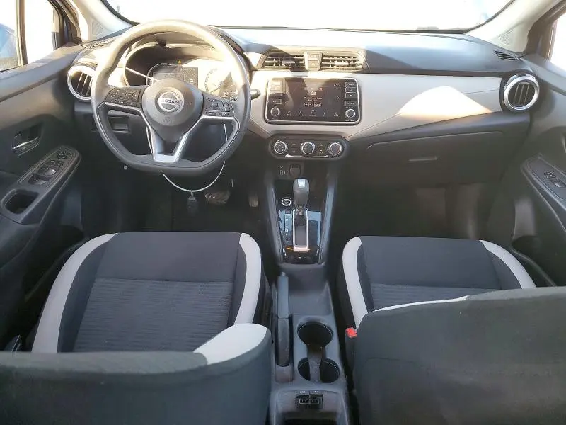 2021 NISSAN VERSA SV  