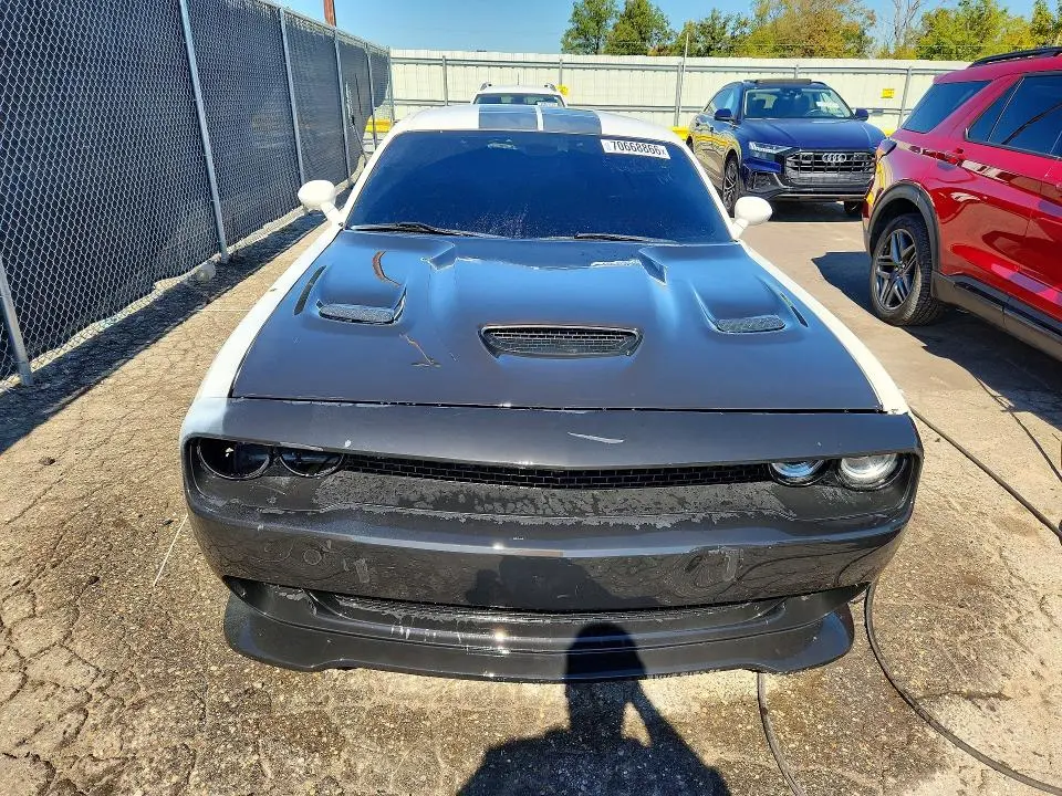 2016 DODGE CHALLENGER SXT  
