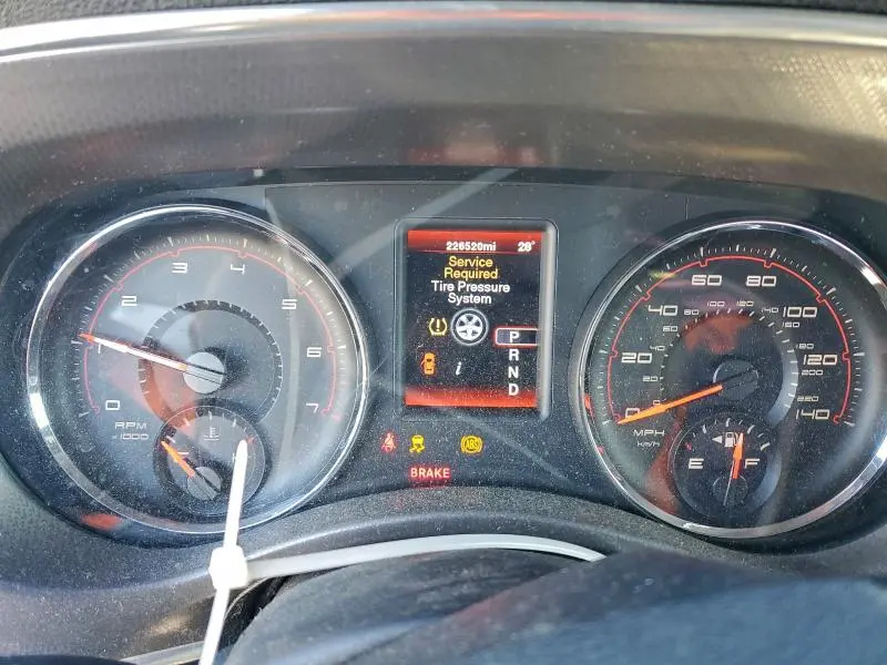 2012 DODGE CHARGER SE  