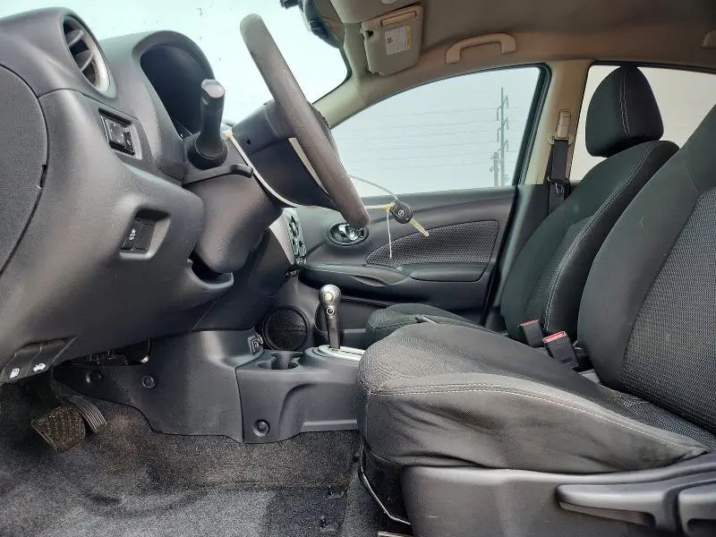 2018 NISSAN VERSA SV  