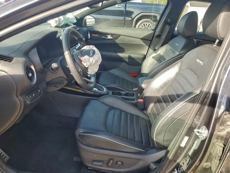 2023 KIA FORTE GT LINE  