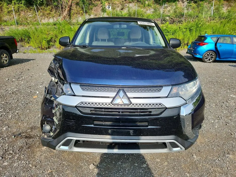 2019 MITSUBISHI OUTLANDER SE  