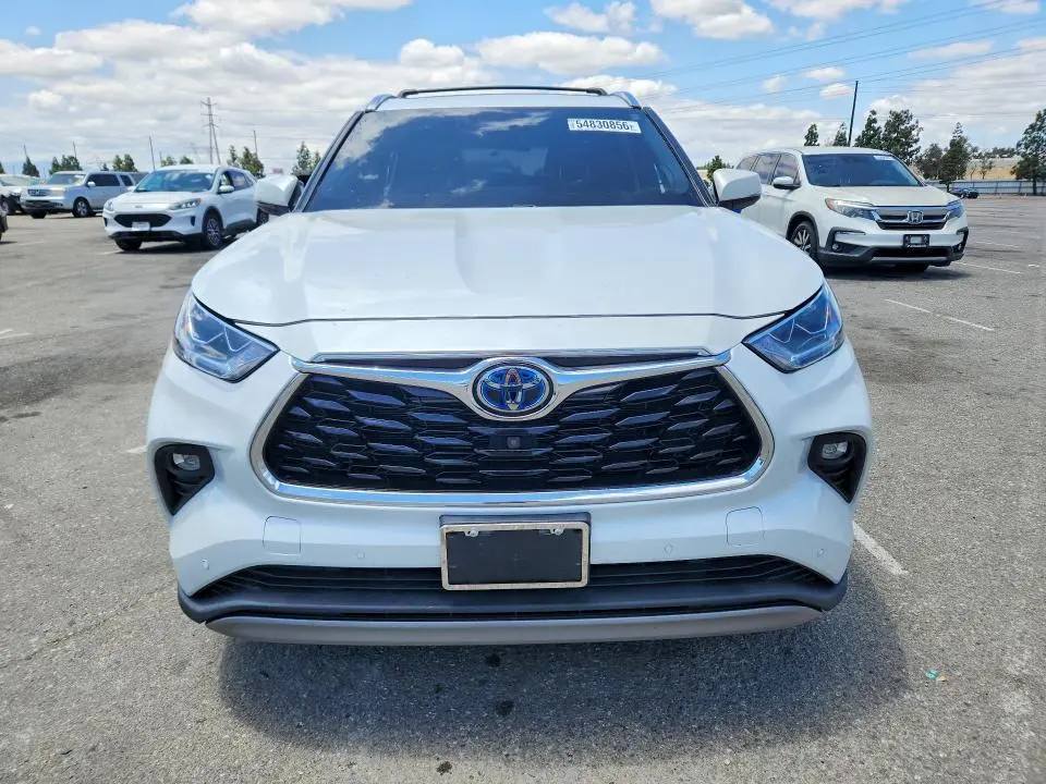 2022 TOYOTA HIGHLANDER HYBRID PLATINUM  