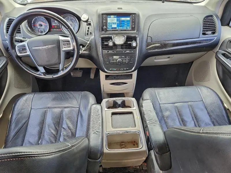 2011 CHRYSLER TOWN & COUNTRY TOURING  