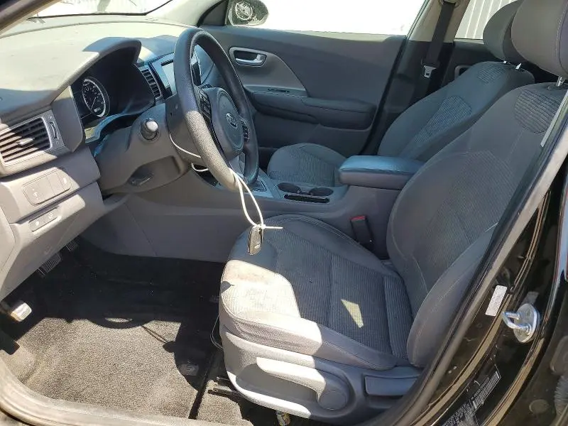 2017 KIA NIRO LX  