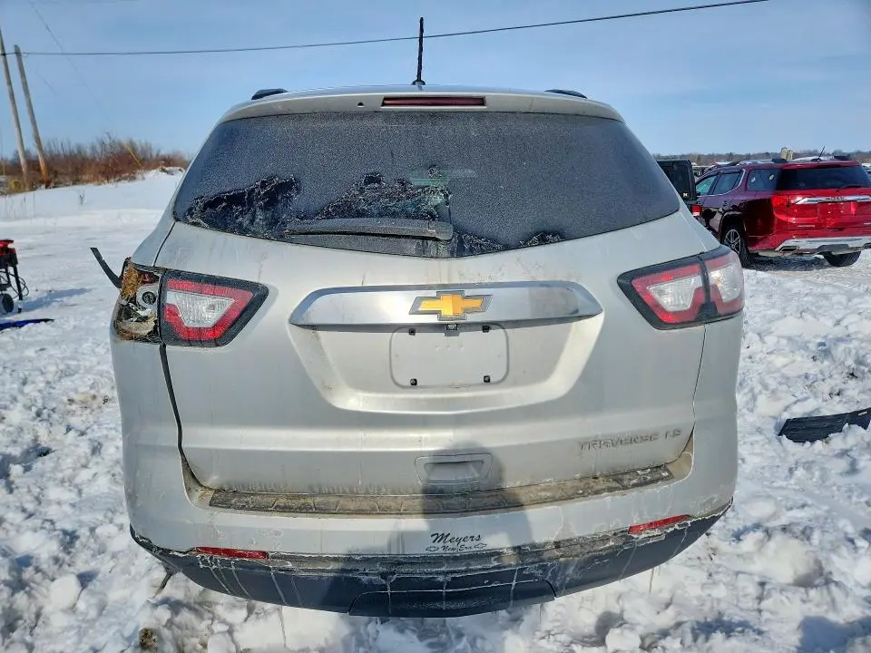 2014 CHEVROLET TRAVERSE LS  
