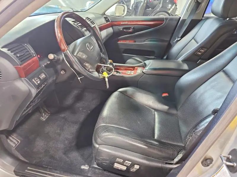 2011 LEXUS LS 460L  