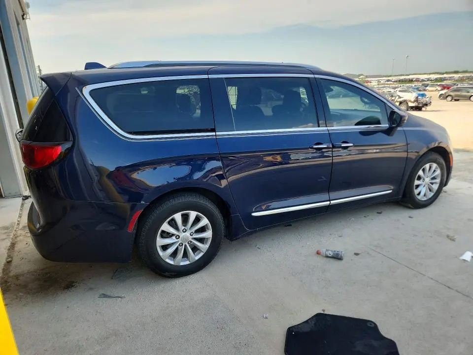 2018 CHRYSLER PACIFICA TOURING L PLUS  