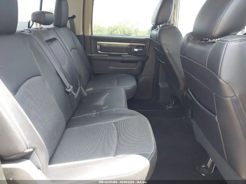 2016 RAM 1500 SPORT
