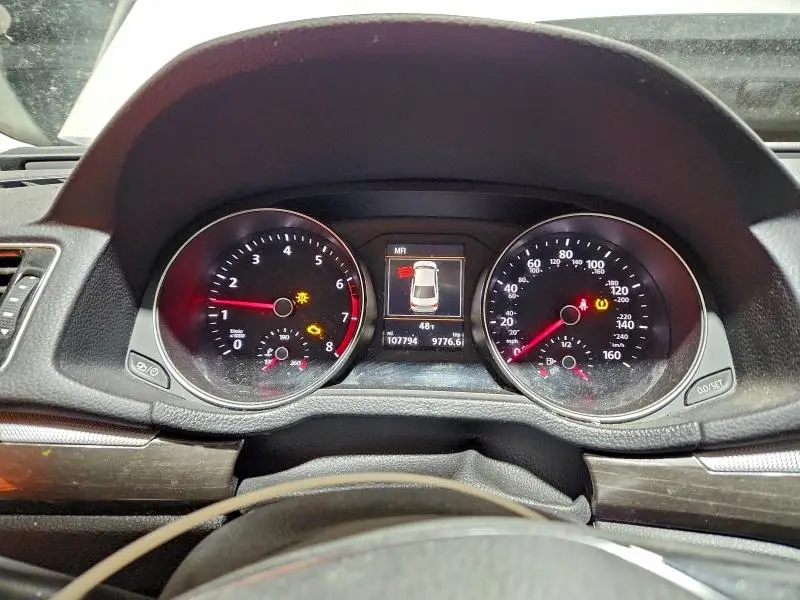 2017 VOLKSWAGEN PASSAT SE  