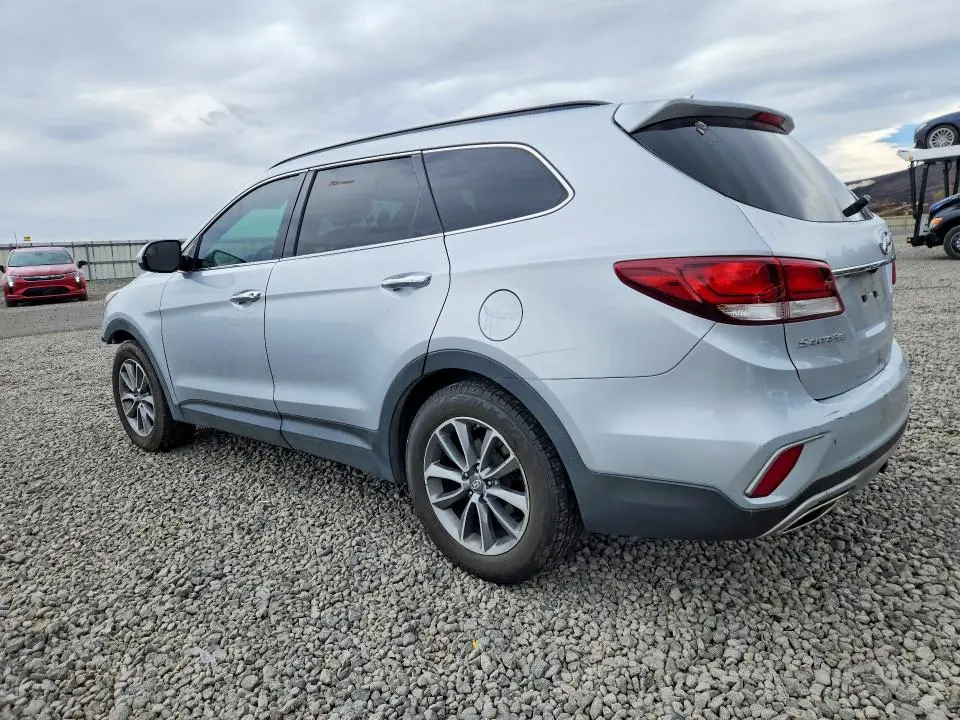 2017 HYUNDAI SANTA FE SE  