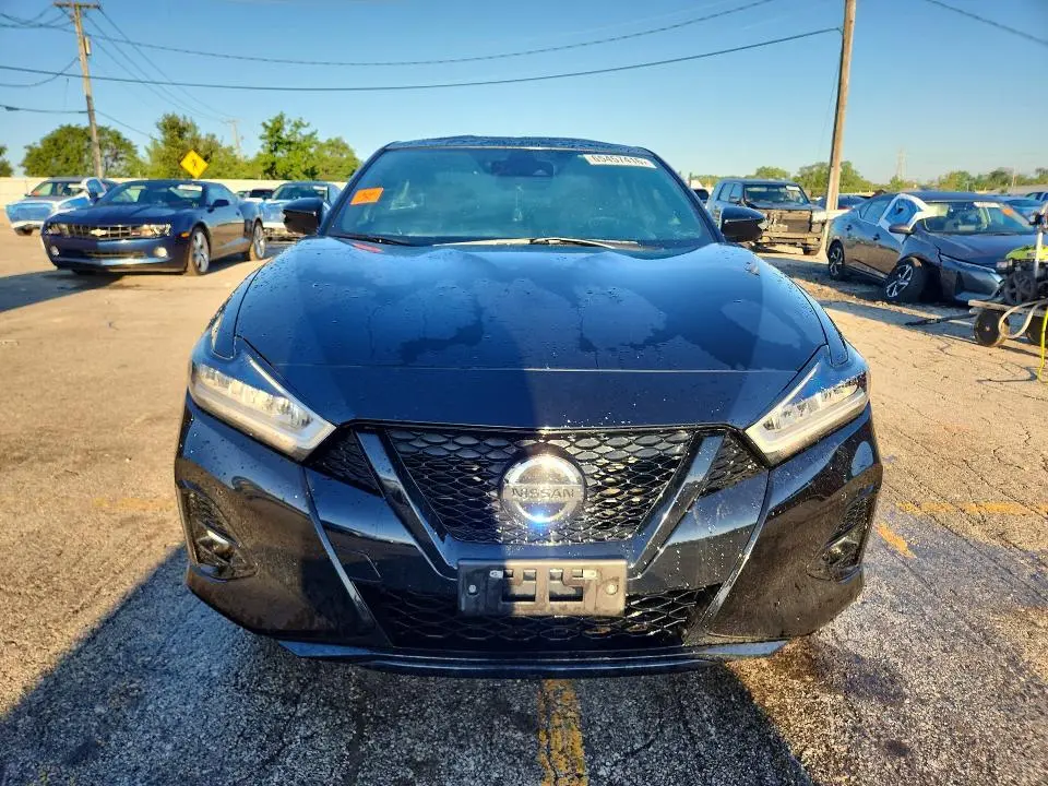 2021 NISSAN MAXIMA SR  