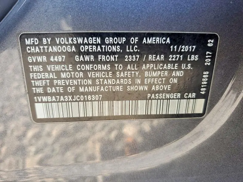 2018 VOLKSWAGEN PASSAT SE  