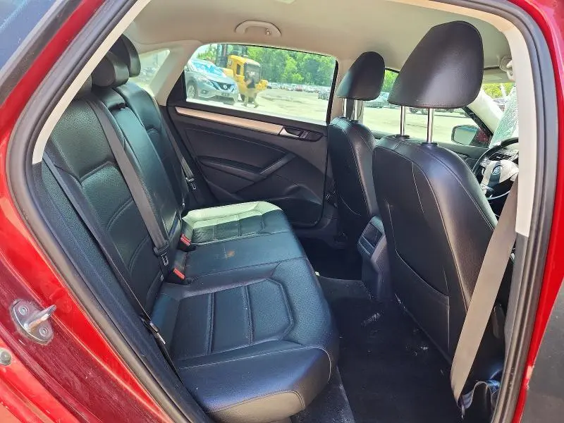 2015 VOLKSWAGEN PASSAT S  