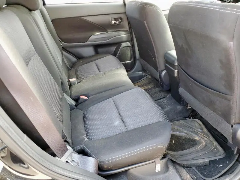 2016 MITSUBISHI OUTLANDER SE  