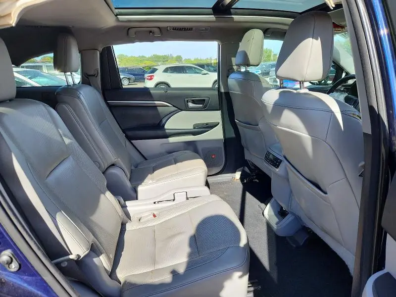 2015 TOYOTA HIGHLANDER LIMITED PLATINUM  