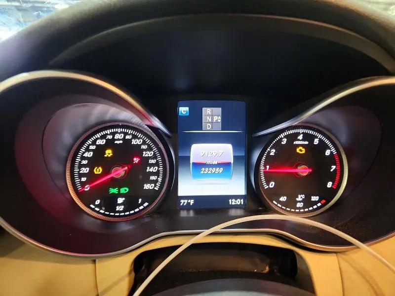 2016 MERCEDES-BENZ C 300  