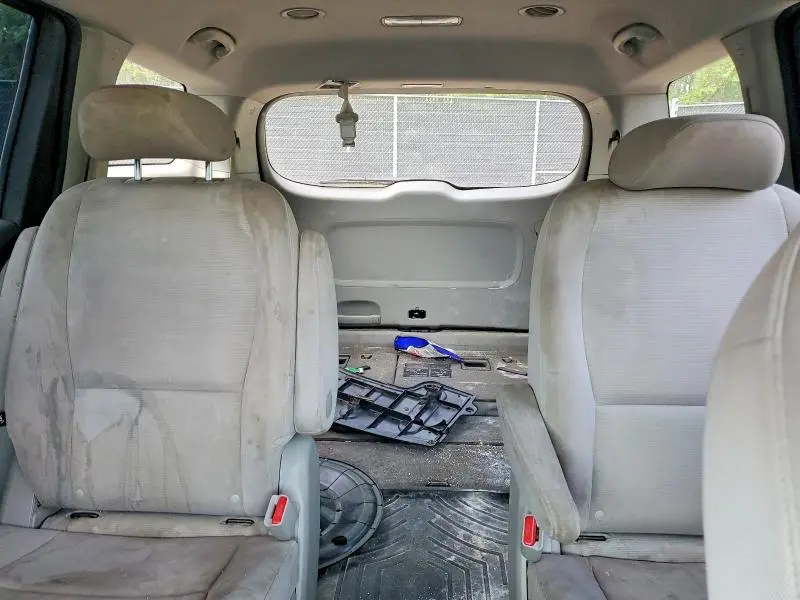 2015 KIA SEDONA LX  