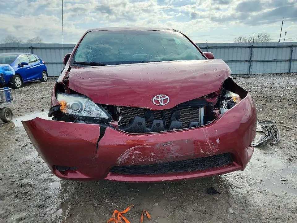 2012 TOYOTA SIENNA LE 7-PASSENGER  