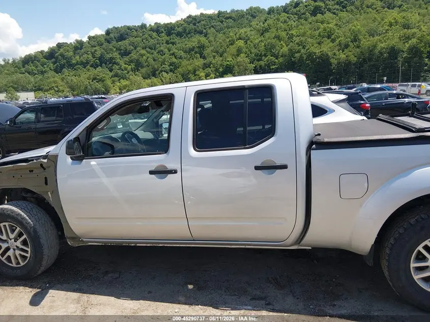 2015 NISSAN FRONTIER SV