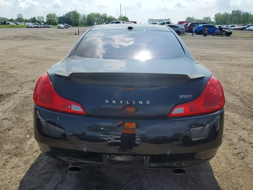 2011 INFINITI G37   