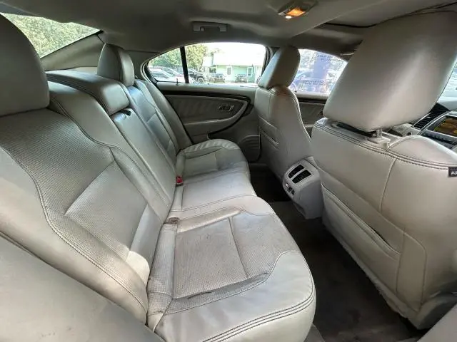 2010 FORD TAURUS LIMITED  