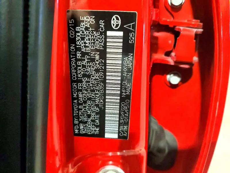 2015 TOYOTA PRIUS C TWO  