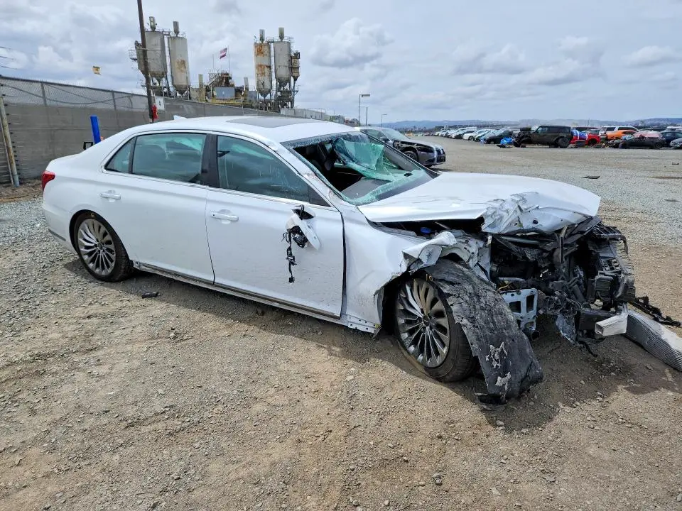 2018 GENESIS G90 PREMIUM  