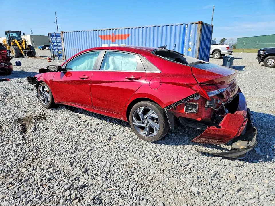 2024 HYUNDAI ELANTRA SEL  