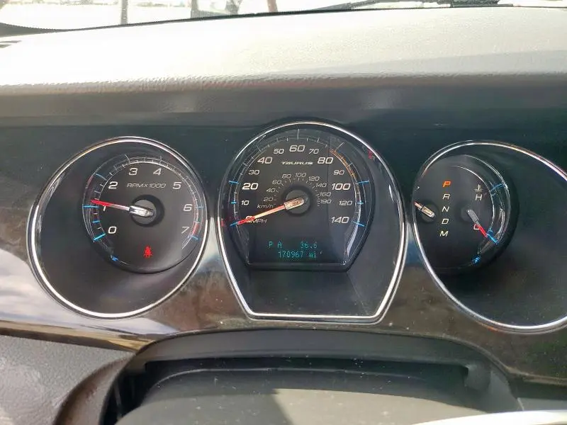 2010 FORD TAURUS LIMITED  