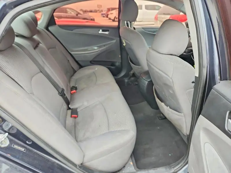 2011 HYUNDAI SONATA GLS  