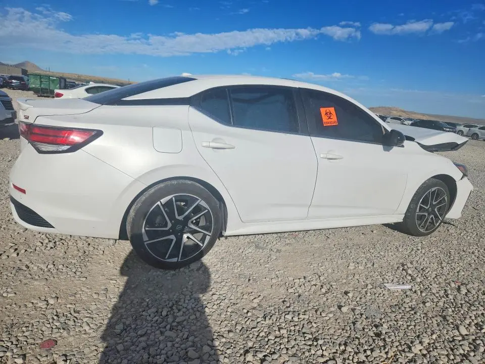 2024 NISSAN SENTRA SR  
