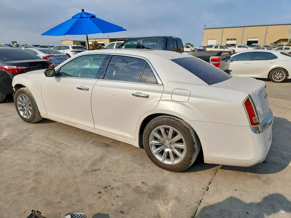2013 CHRYSLER 300C   