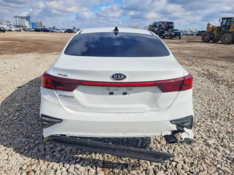 2021 KIA FORTE LXS  